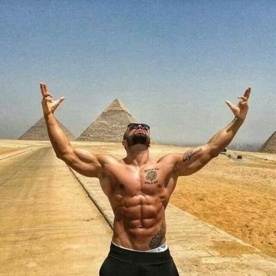 ‏أذا أرادت شيأ بشده ..أطلق سراحه ..فأن عاد إليك ..فهو ملكك.. وإن لم يعد...فهو ليس من حقك