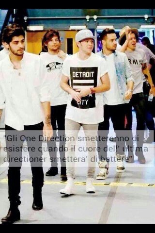 ~solo chi ha un idolo può capire quanto sia importante vedere il suo sorriso e sentire la sua voce~