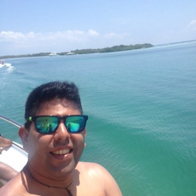33 venezolano. Padre. Amante de la Vida. Comerciante. Contacto: Tiendacesarsport@hotmail.com Instagram: cesar_ovn Tachira-Venezuela
