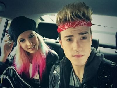 Primera cuenta de Carbas
Amor a @CarlosAuryn y @AlbaSweetC