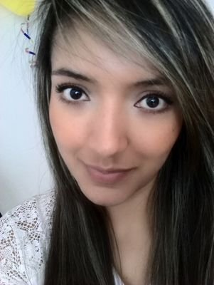 Un poco golpeada pero aún con la esperanza de ser lo que siempre anhele! Nunca es tarde... :)