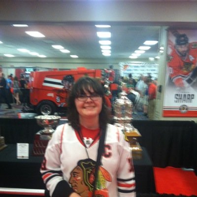 (beginning) goalie,(amateur) hockey writer,& lover of the game. I love hockey (Hawks, Habs, Frölunda, Canadiennes, Avs, etc), soccer (PSG+CHI/COL) &quidditch.