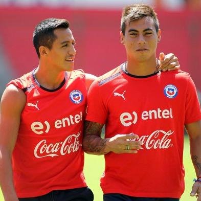 13 de Oct.Mejor Dia El Dia deLa Selfie Con Edu Vargas &Con Aranguiz3               Vargas, Sanchez, Medel, Aranguiz, Vidal, Bravo &Diaz los Mejores Los Amo3