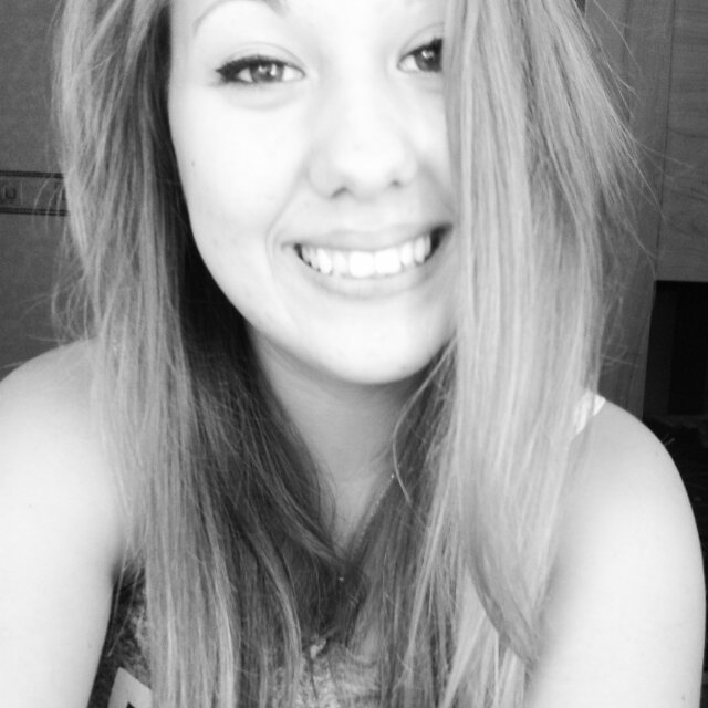 « le hasard n'existe pas,chaque chose arrive pour une raison. Tu n'es pas un hasard.» 2107♥