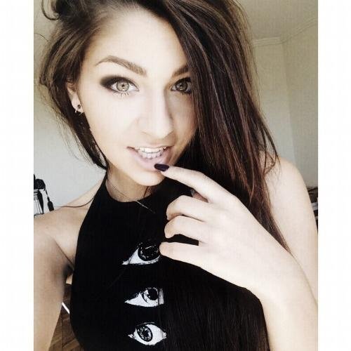 La unica chica que pudo concistar la mente de chico mas famoso del mundo, Favorito te espera:) -Owner: vale