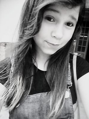 Facebook. com/Esllen Lisboa