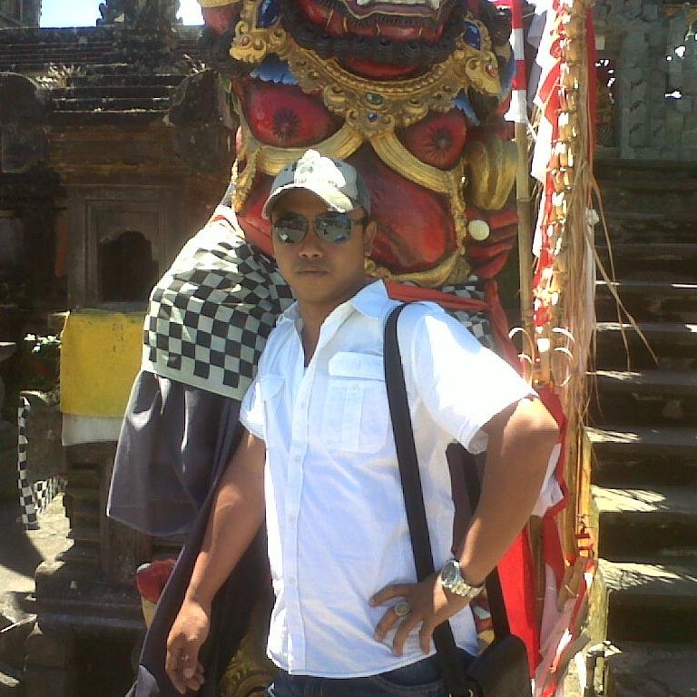 rent a car + driver for the tourists who come to Bali holiday. contact me at 081999059380 phone number, email putuyoganegare@yahoo.com. denpasar bali TRANSPORT