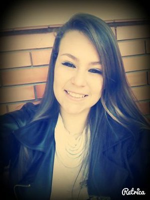 Tu é aquela que me enche o sako mas é a que eu mais amo.conta sempre comigo  @welaughmore  aqui *-*
