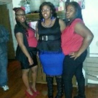 Young Female 
#TeamAquarius ♒
Love Girls That Like Girls 
#FemaleHooper 
Getting Money The Right Way 
#FollowMe