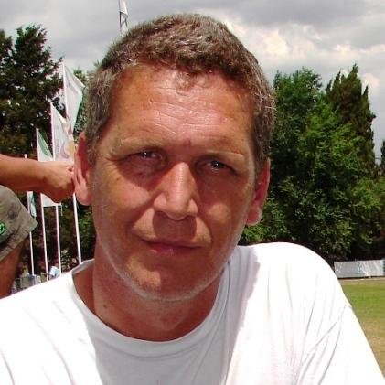 Casado, 4 hijos, vecino de Tigre, Concejal  mandato cumplido, vecinalista de Acción Comunal.