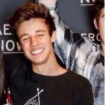 get @luckilycam to 2k