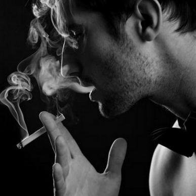 Lo sensual y lo prohibido es lo mas atractivo y llamativo.