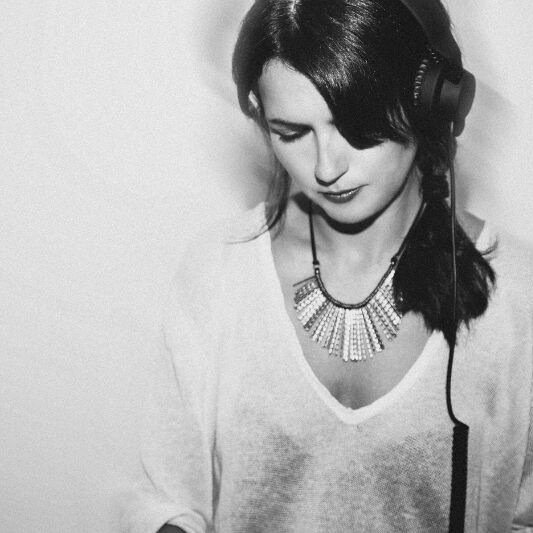 dj, filmmaker, tweet jockey, tweet vj, star watcher, cinema fan and of course.. superseñorita