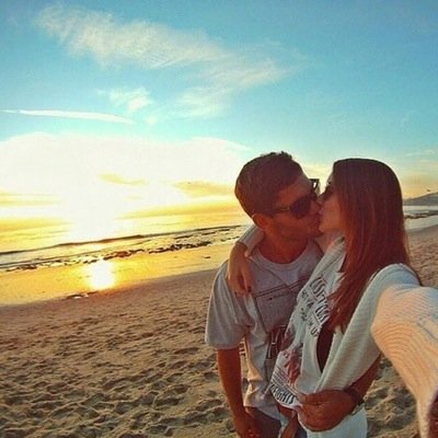 Um amor pode ser sentido de várias formas , mais não sabemos quais são !