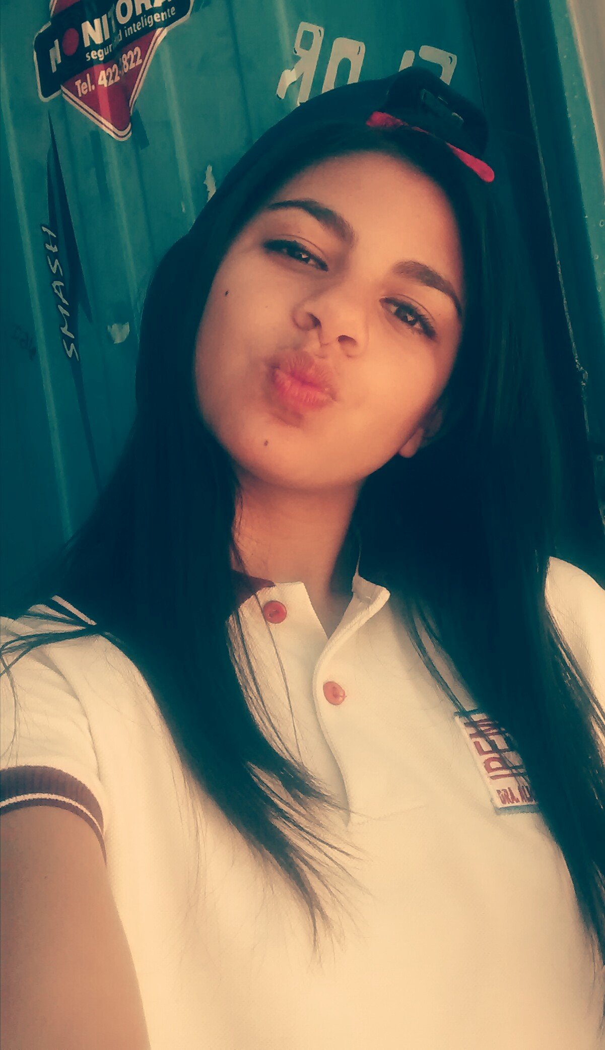 El peor sentimiento es fingir que no te importa algo, cuando en realidad es lo unico que pensas . wsp: 3516411318 . Fb:https://t.co/g89yWTNsTu ♥