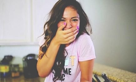 ♡♡♡Beth is my bae♡♡♡
I'm so proud of all she has accomplished. I love her new song and you should go buy it