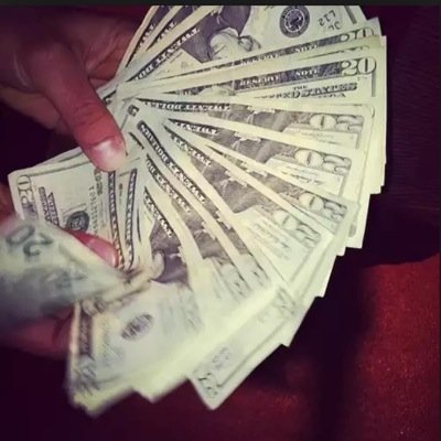 kash_kirby's profile picture. Lost in thoughts, found in words 📝