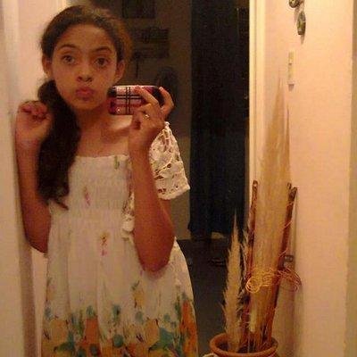 ..♫ ♪ Si me tocara mañana irme, y no me puedo despedir, quiero que sepas que te ame de verdad....♫ ♪ @loligortari me saludo para mi cumple.. :D