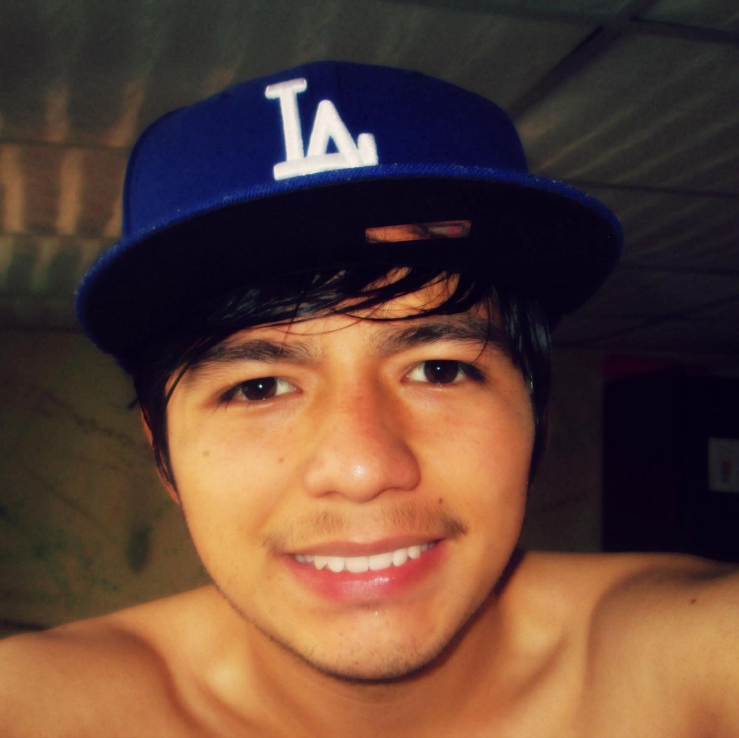 Emmanuuuuuuuuel Profile Picture