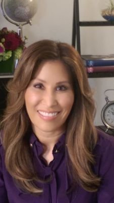 Skin Doc, Author(FEED YOUR FACE), Beauty entrepreneur, Ski Instructor, Harvard MD, Fashion addict, Feline fur mom. https://t.co/B8hvOXQOTz