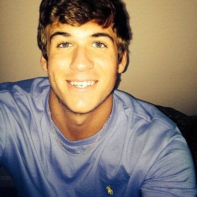 It's Holden✌️ living life to the fullest single snapchat hbordonaro kik