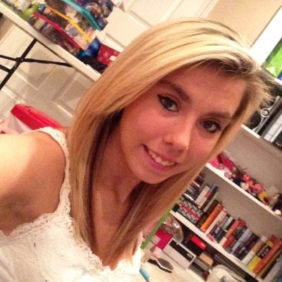 kells615's profile picture. pharmacy tech student, 20, selfies, i met steve-o, food, mgk =my life