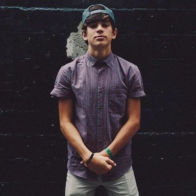 currently waiting for hayse & nash at my door