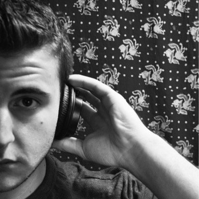 musicwithlou's profile picture. 