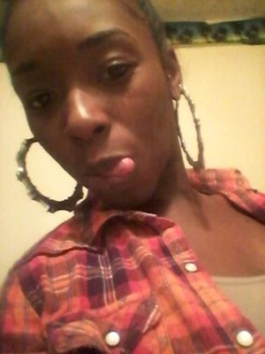 Im just living mylife i work hard so i can play harder. Im a hair stylist and i make custom creations so for serious inquires DM or FB Chloe Monroe muuuuaaah!