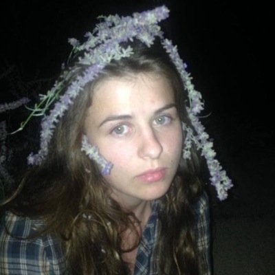 EmeryCashen's profile picture. the female neck beard