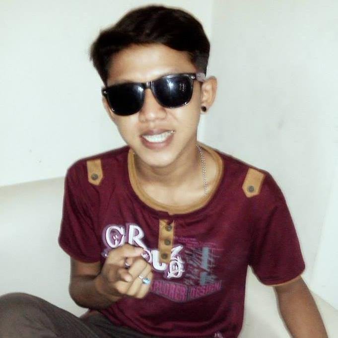 terserah lo mao nilai gue gimana . face panjull hithop