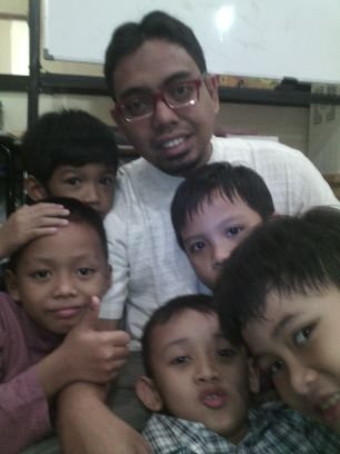 Guru di sekolah para juara dan sayang teman||pembelajar sejati||sabar||hamba yg dhoif||born to be leader