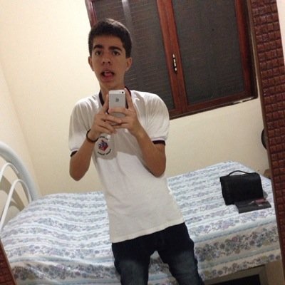 Sou wesley moro no rj sou belieber gosto de bike skate e tals k whats:21985905792 face: wesley drew ouriques