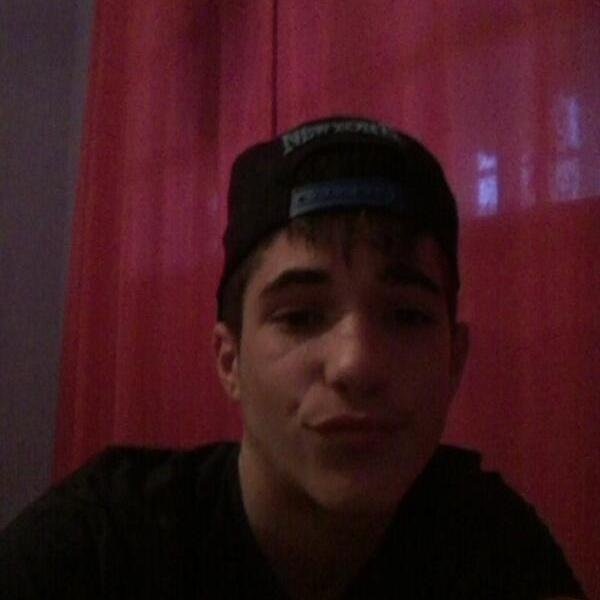 cada dia que pasa me enamoras mas♥♡
