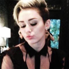eu sou rainha e vcs nadinha