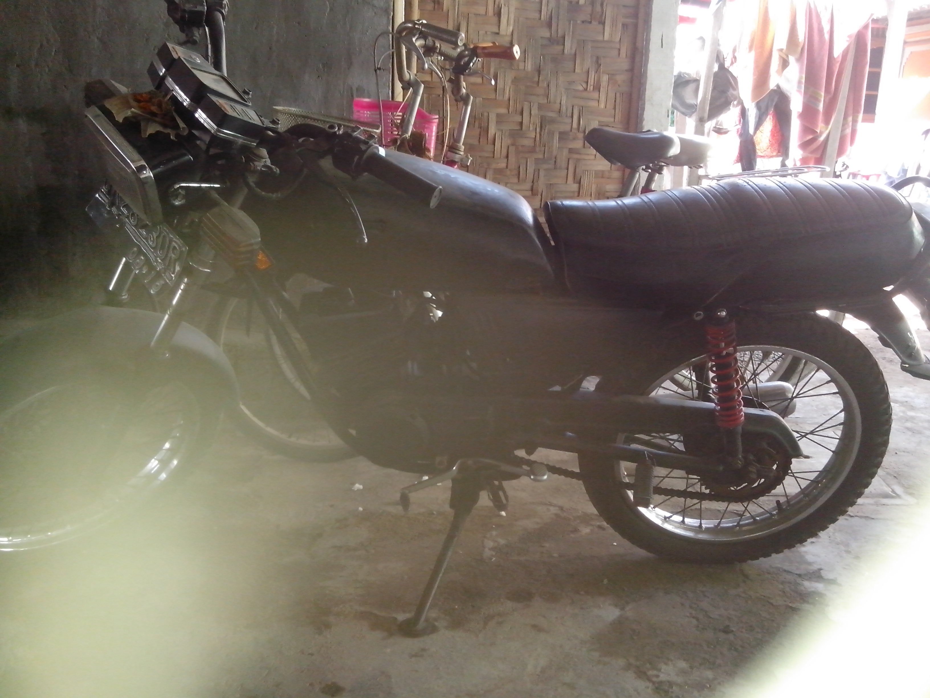 De_lanank06's profile picture. I'm Owner of @WITMEYclothing | PIN 27F14990• Futsal N SUrf time !!! About everywhere and everything