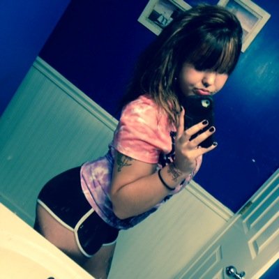 1cingonthecake's profile picture. Birthday is January 4. 
Mommy to one!
Follow me! 
Not to unfollow!
Favorite or something!! (: 
Thank you!