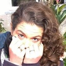 Olá, eu sou a Joana, tenho 17 anos e adoro diverção :D