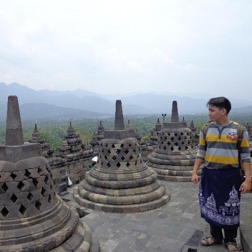 Sun ★ Indonesian-Dutch-Chinese  ★  +62. Street Art Enthusiast ★ Bboy for Hip-Hop Culture
