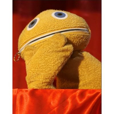 Hi my name is Zippy. Follow me and I will follow you back and give you a shoutout! I might retweet and favourite some of your tweets too if youre lucky!