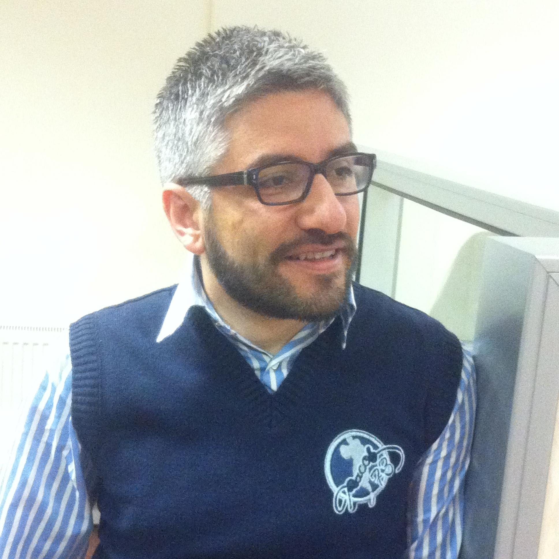 ceturk34's profile picture. NE RENK OLURSA OLSUN KAŞIN GÖZÜN 
KARŞINDAKİNİN GÖRDÜĞÜDÜR RENGİN...