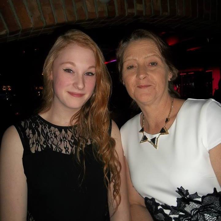 Traceyanne43's profile picture. Totally insane single mum with 3 MAD beautiful teen daughter's. @BeckieeRAWR. @OKitsDANNIE @tashabooboo xx I LOVE HOLLYOAKS!!  I Aint old yet!! :))