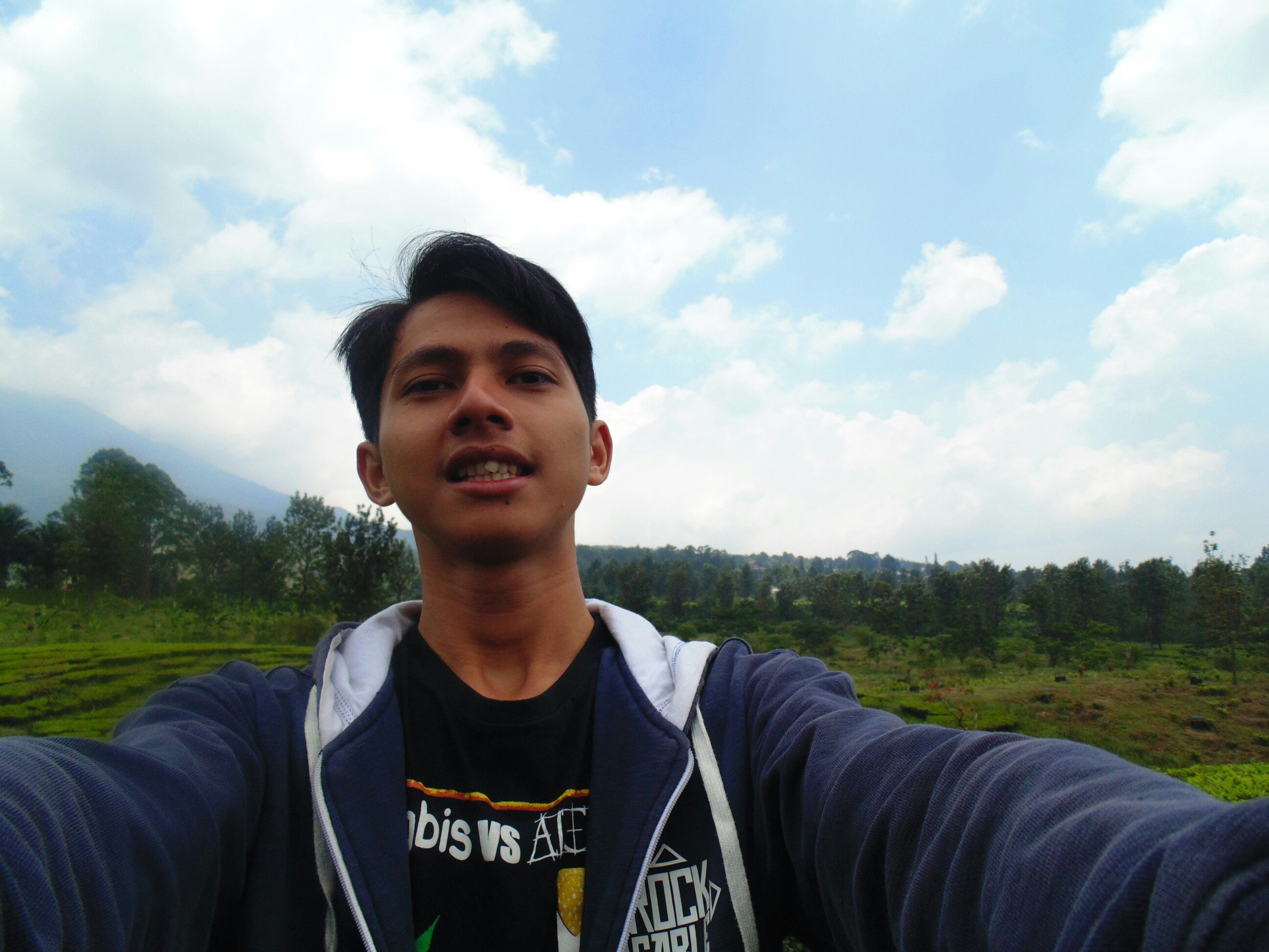 Cukup Tuhan dan Teman yang tahu
