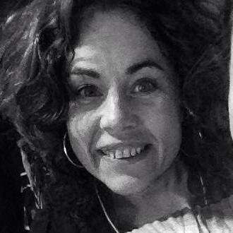 LowriRR's profile picture. Gohebydd, hyrwyddo a chyfathrebu, gwaith y wasg yn ddwyieithog a chyhoeddi cylchgrawn WA-w!  Unrhywbeth a dweud y gwir@adre Yn fam i 4 o blant nyts ond lyfli!