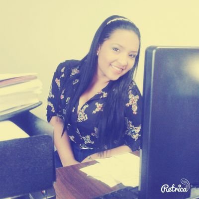 Yo soy especial y no lo digo con soberbia sino con seguridad de que la vida termina dandonos lo q no nos merecemos y kitandonos lo que no es nuestro..!!