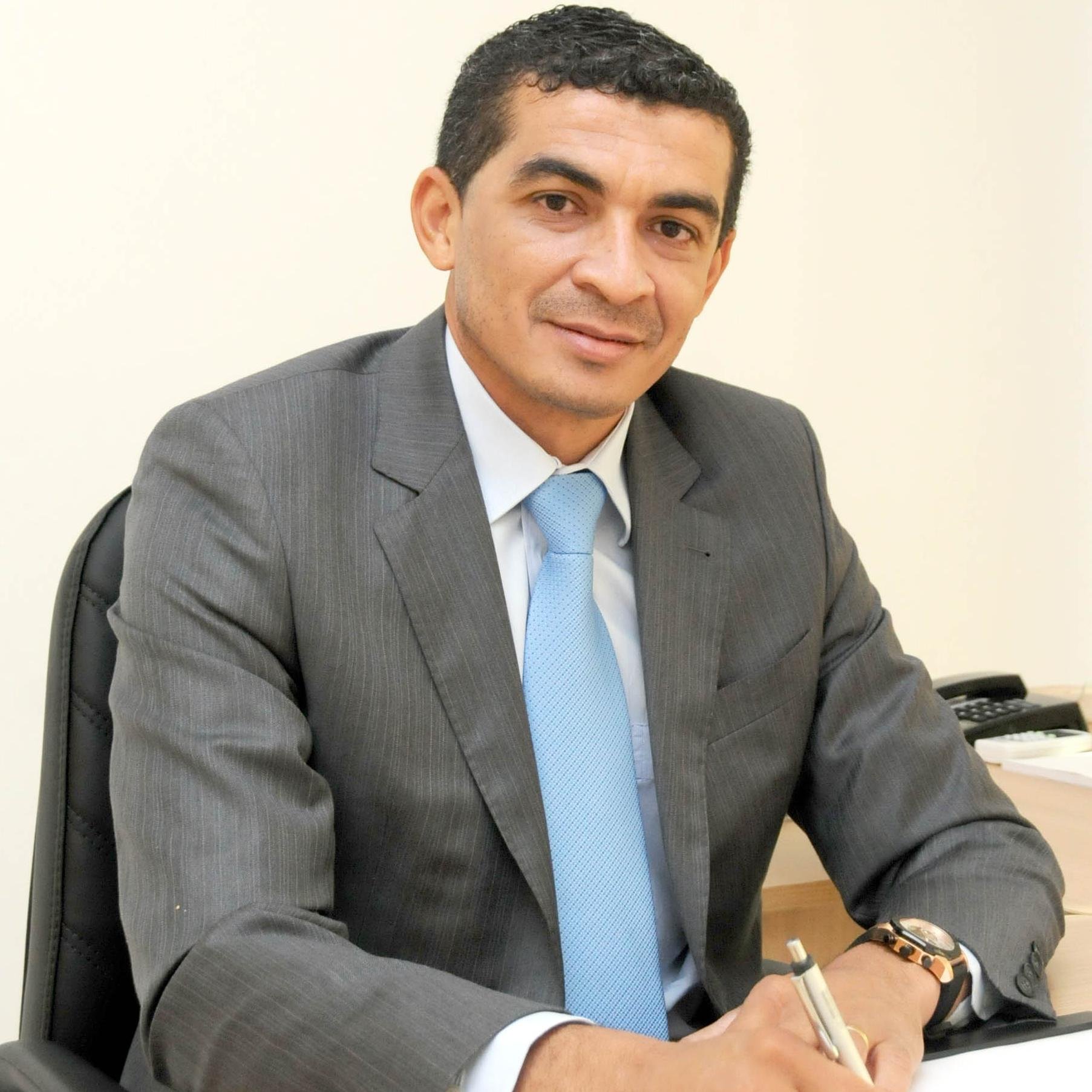 Mestre em Prestação Jurisdicional e Direitos Humanos(UFT). Defensor Publico Classe Especial, atuação TJ-TO. Ex-Diretor ESDEP-DPE/TO. Professor Universitário.