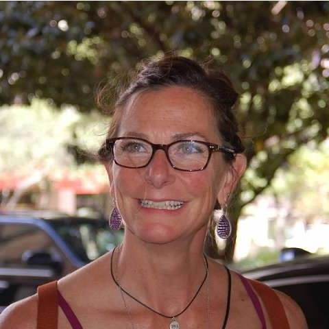 Strategic leader. People Connector. Marketer. Triathlete. Hiker. Eternal optimist. Grateful mom. Kindness pusher. Passion for health & wellness.