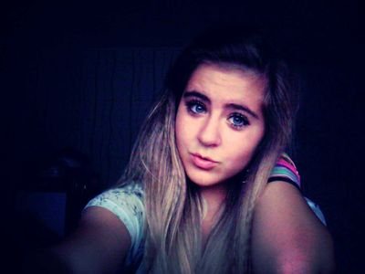 I'm Directioner girl and Mishix ! :*** Follow me and Follow you back ! :) Vas happenin? :)