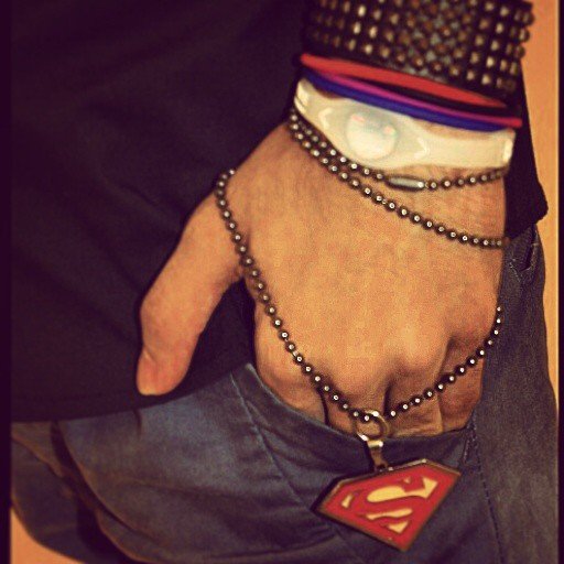BlackBerry Pin:2B196893 

Instagram : mista_x_twistter

Facebook : Príñçê X Âttítúðê

Kik : princ_x_attitude