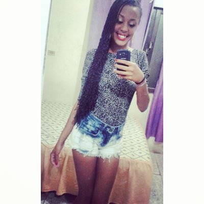 A alegria evita mil males e prolonga a vida. 
http://t.co/372SINry51